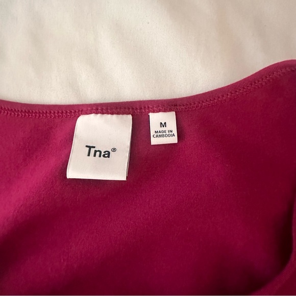 TNA Aritzia ruched dress, magenta, size M - Picture 2 of 3
